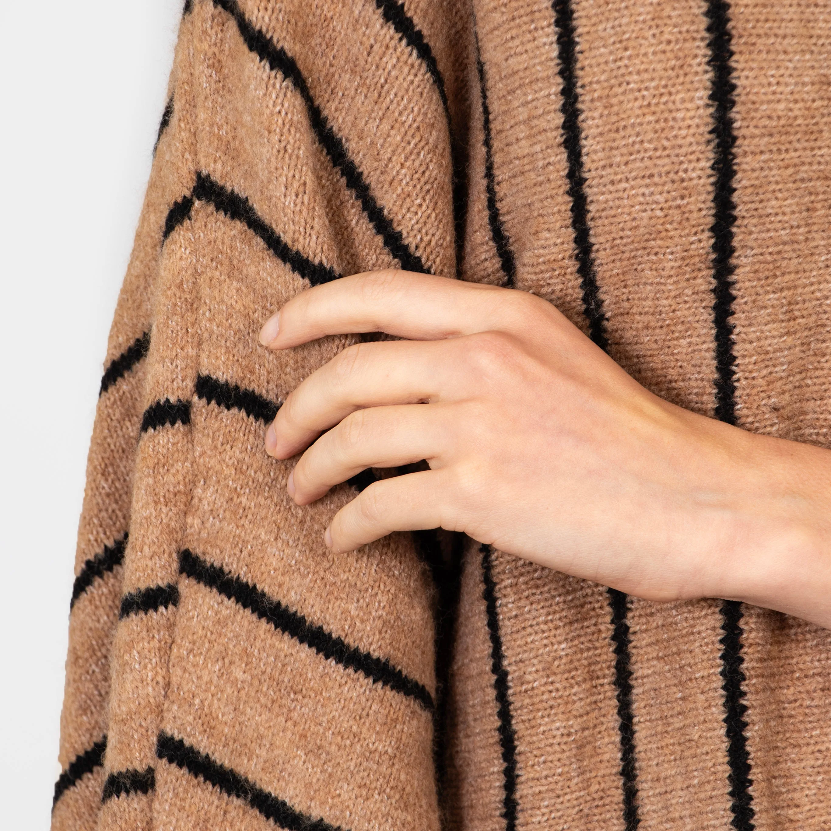 Blythe Batwing Jumper - Beige/Black, Striped